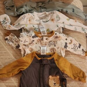 Baby Animal Print Onesies Set